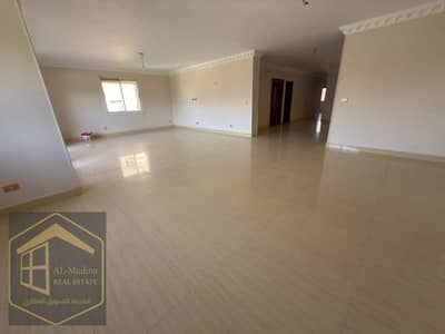 شقة 4 غرف نوم للايجار في القاهرة الجديدة، القاهرة - WhatsApp Image 2025-12-01 at 23.52. 55_a3fc32e1. jpg