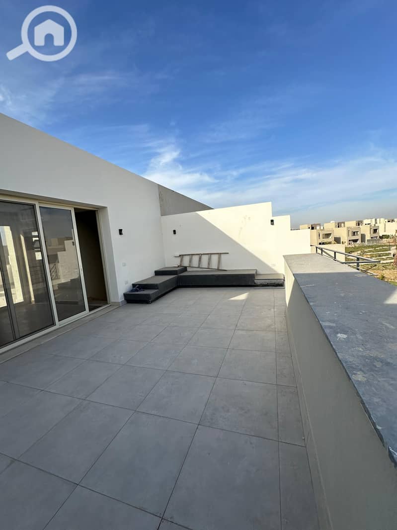 2 WhatsApp Image 2024-12-17 at 1.25. 40 PM (1). jpeg