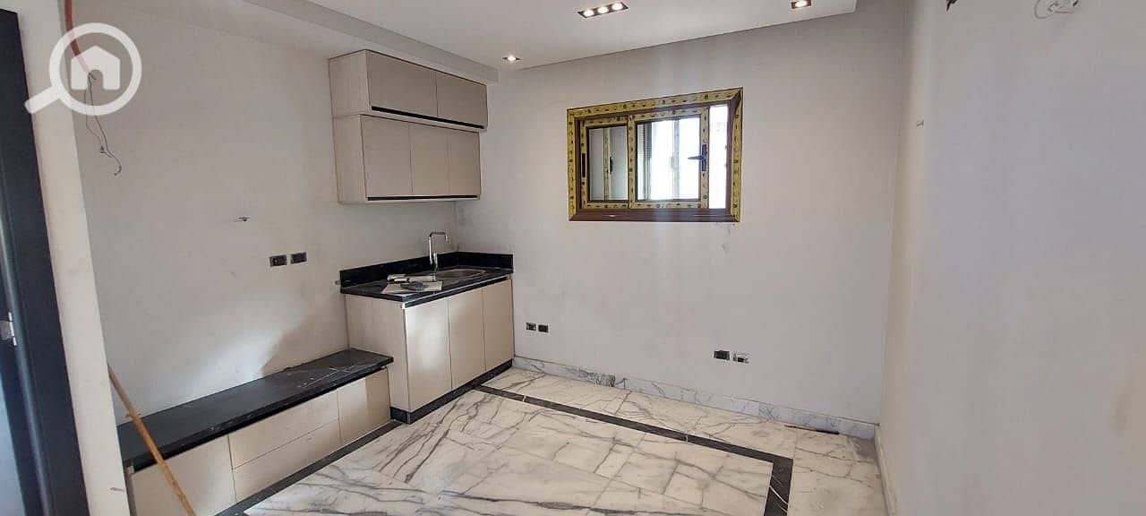 2 7eadfac5-4fff-4e77-b5ea-e8e6295d6ada. jpeg