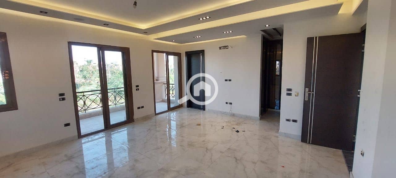 5 369a45d7-5425-480c-995f-923882154657. jpeg