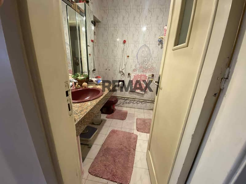 10 38a65530-684b-476b-830d-5e3a963fbf64. jpg