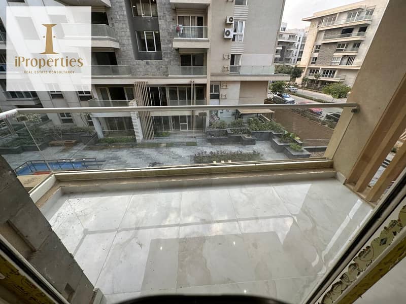 8 73565808-bdc5-47b4-a958-f056c4c0f155. png