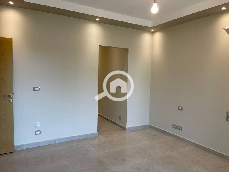 3 WhatsApp Image 2025-11-29 at 21.40. 11. jpeg