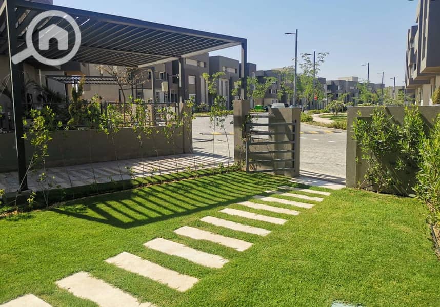 4 {9FF6E8D9-3B7B-41C7-A28A-40349D621371}. png