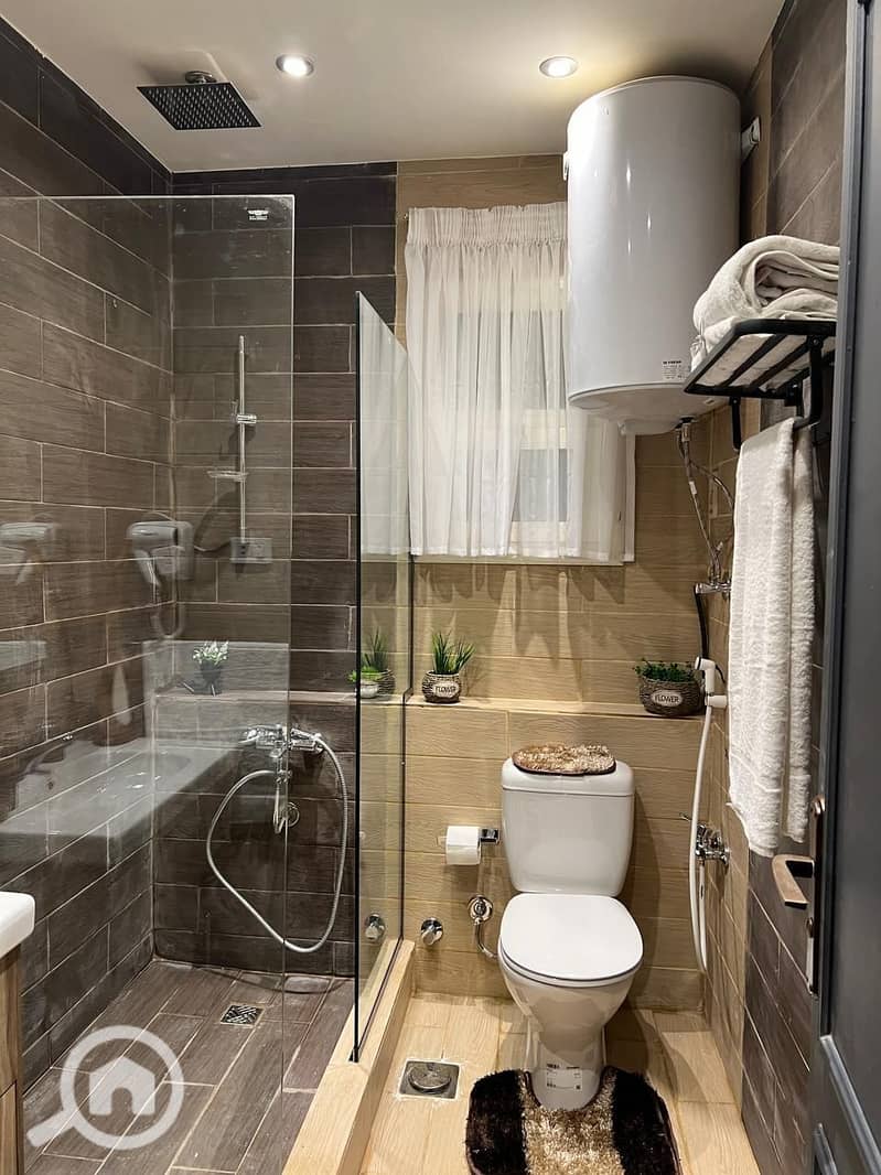 15 dfa29a8b-ef6e-40be-abb1-9fb5e6a7b172. jpeg