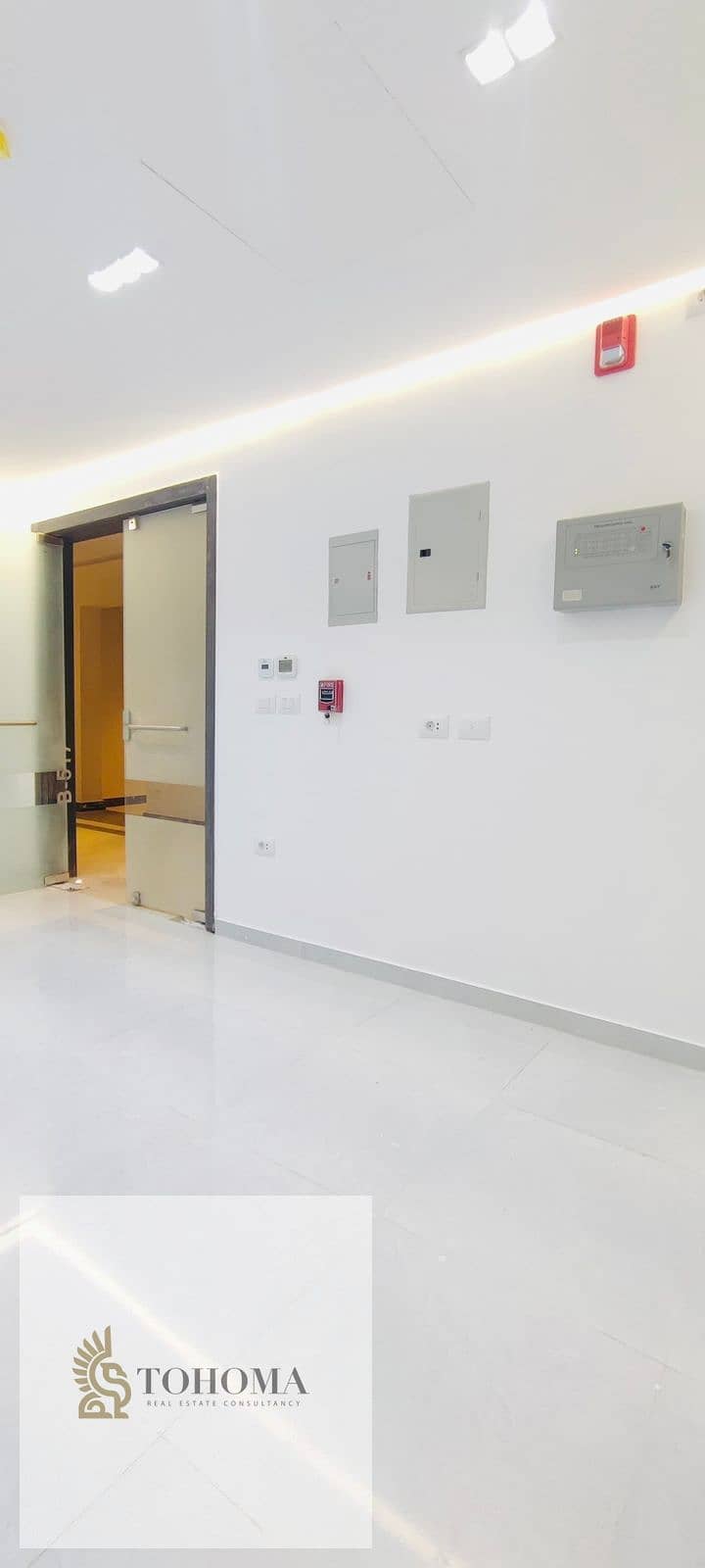 4 c20afe04-6e58-4d61-ac52-965328184d0a. jpg