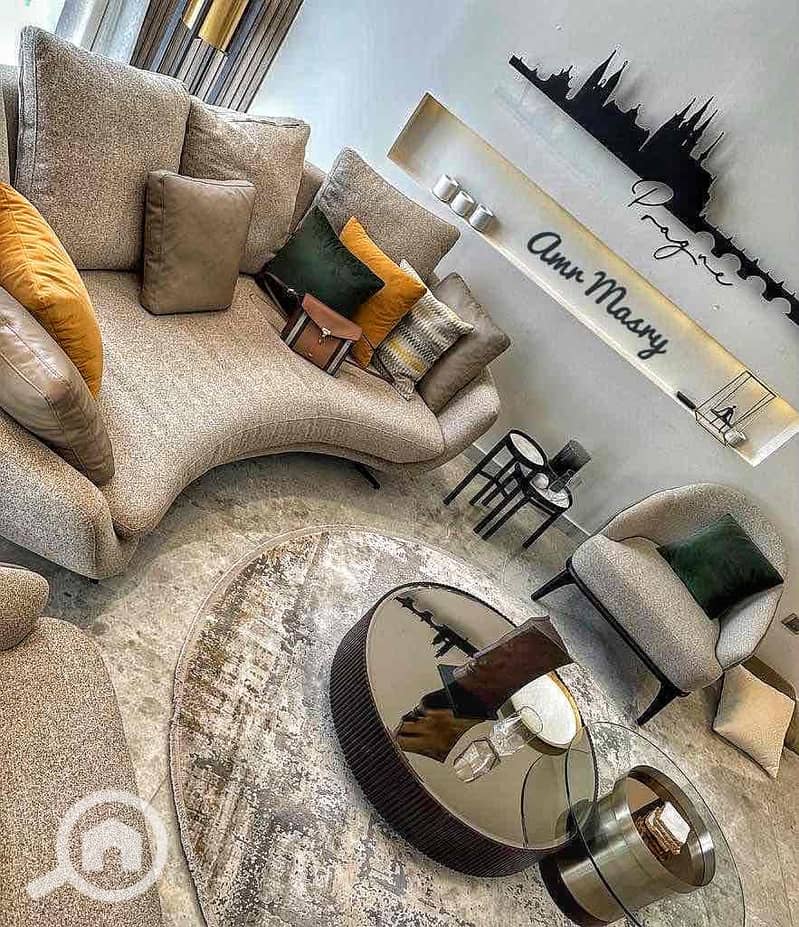 3 ae8e0388-be98-429d-8381-e97c3fcbb8f1. jpg