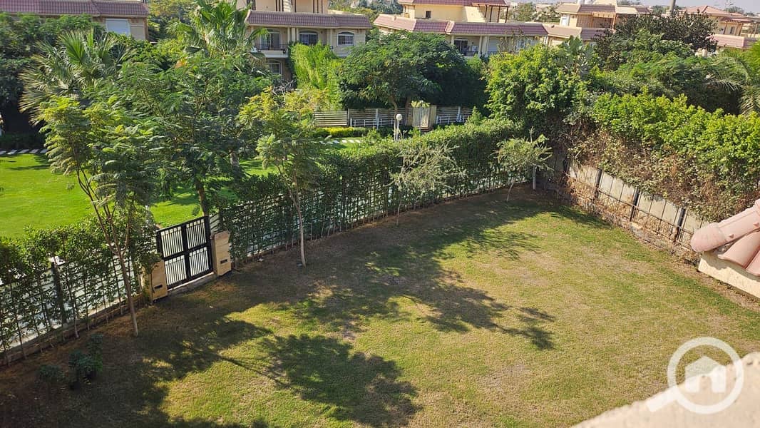 25 c1808ef8-3c00-40d8-9bc8-051a24b6a3eb. jpeg