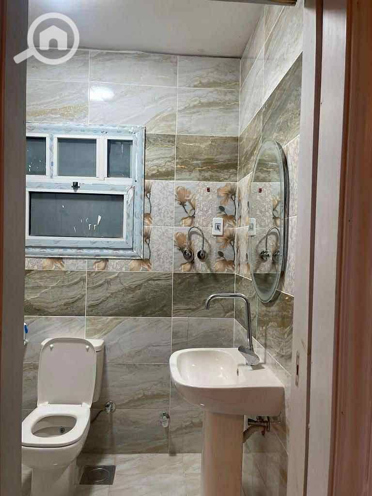 4 cf4aa9f5-2a2c-444e-8a17-d8d720739829. jpg