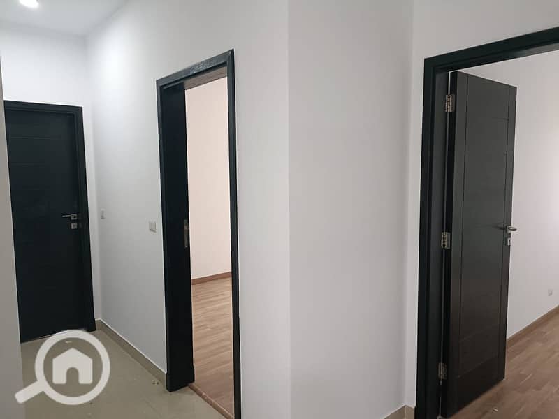 8 b882598c-f753-43a1-a078-1b46f6c11883. jpg