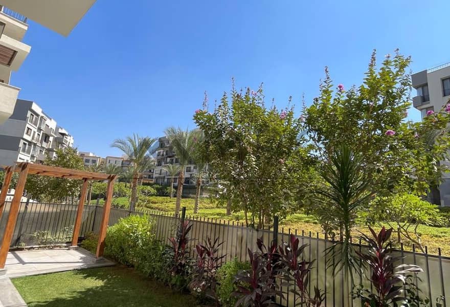 2 de085aaf-0f08-4c3c-a894-45a59d4d9080. jpg