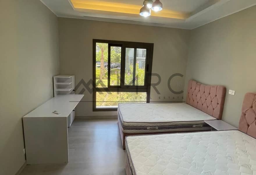 10 b629ff2c-00d9-4ac8-bfe7-d3d4b9901cd8. jpg