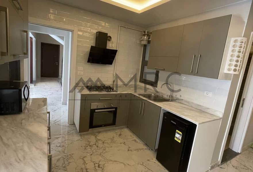 11 e483aa08-794b-4587-aaa8-f5dd592acbe0. jpg