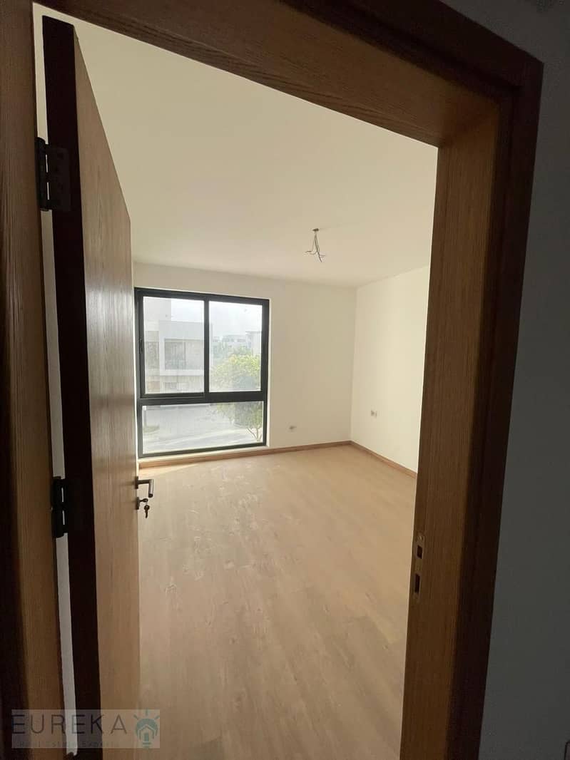 2 PHOTO-2025-12-01-13-14-42. jpg