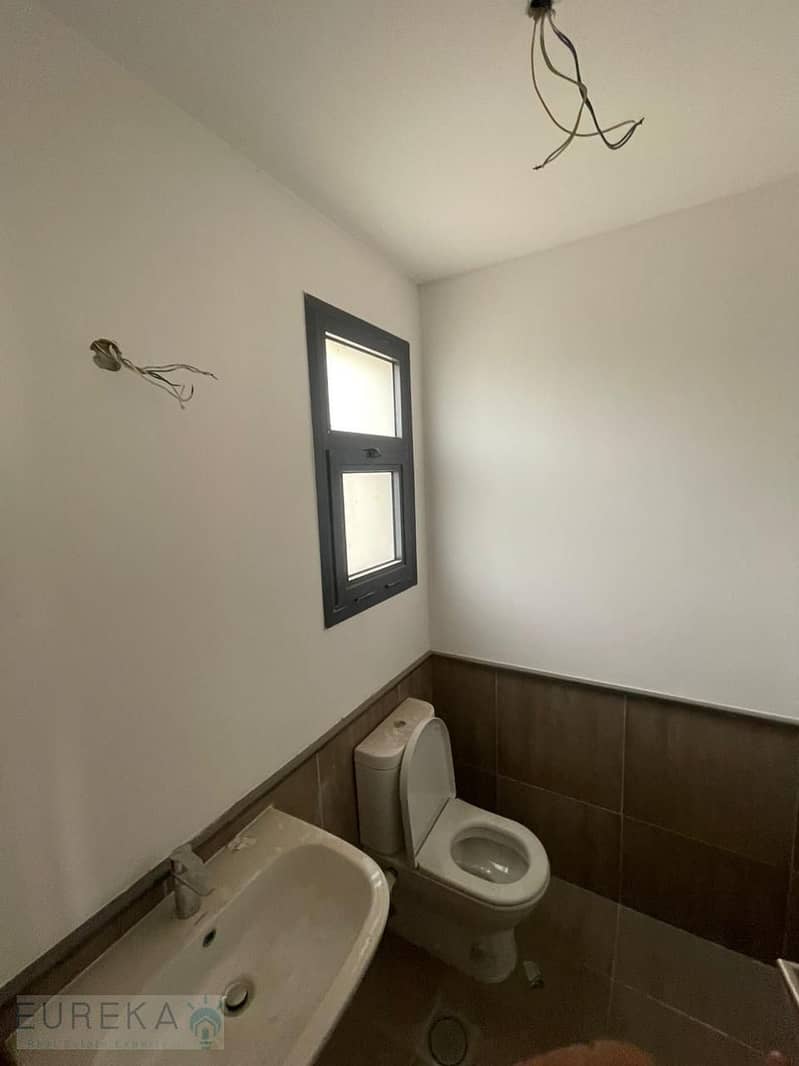 7 PHOTO-2025-12-01-13-14-40. jpg