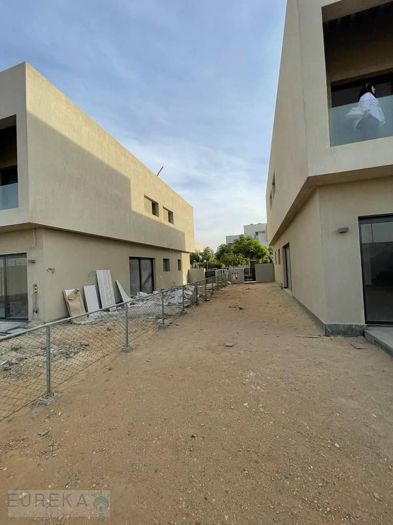 9 PHOTO-2025-12-01-13-14-43 (7). jpg