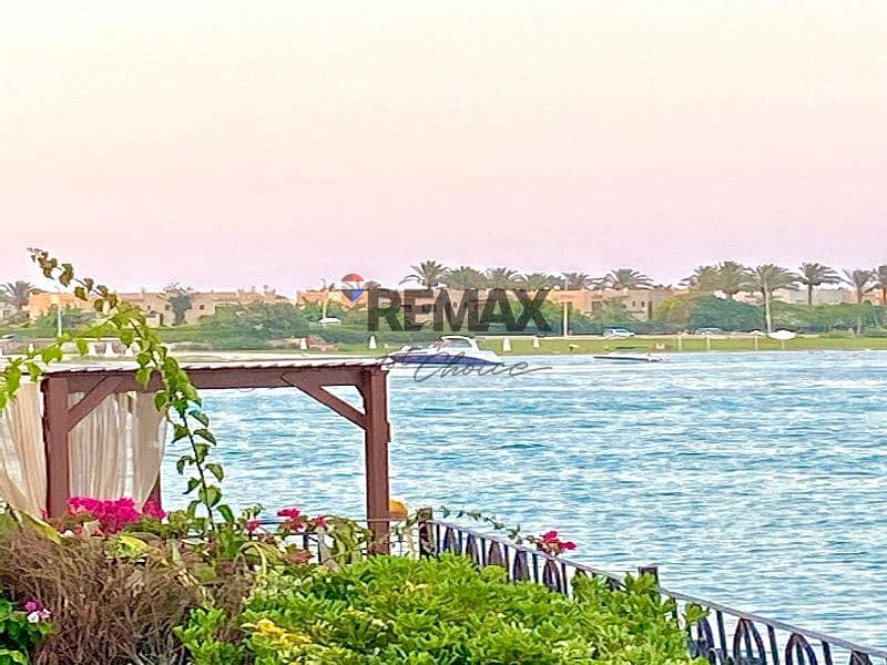 2 aff59ced-858e-4bad-8fd9-dfef555d7198. jpg