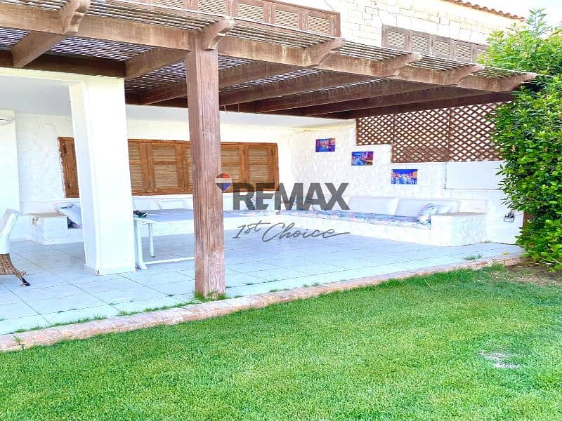 5 53a525aa-011a-45c2-ae15-dc0ba745dd18. jpg