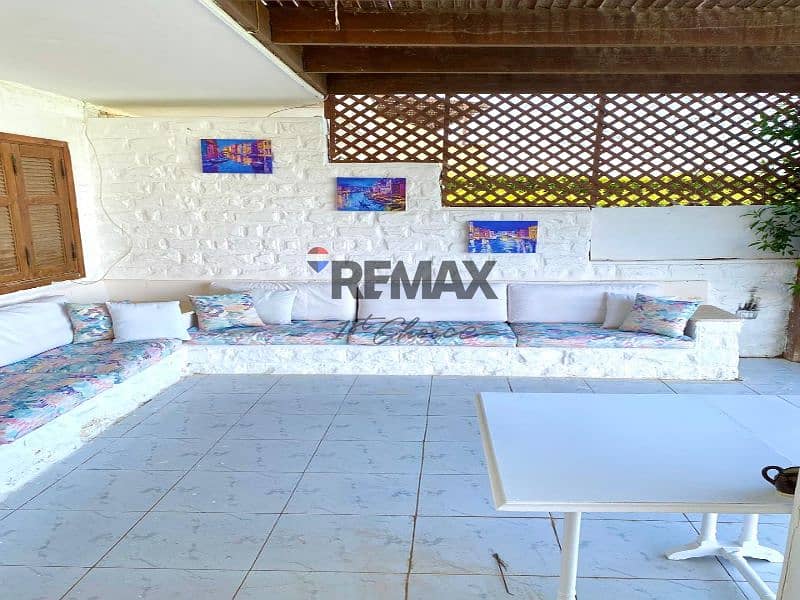 10 7c94679f-889a-4524-be3e-342586d0c40b. jpg