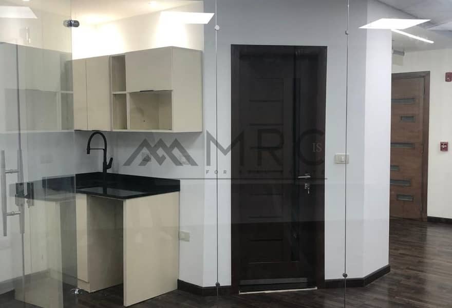 3 bb899db5-e3c1-474b-a2ad-3a2051bb4b3e. jpg