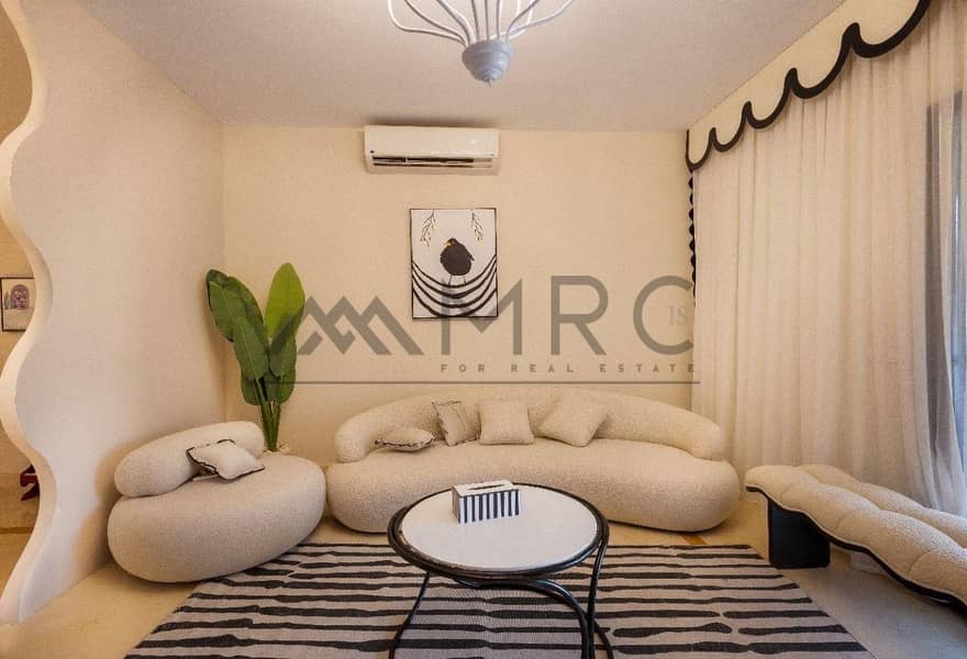 3 4f89f5e3-afb7-4212-b8e2-cd93f1e11b8d. jpg