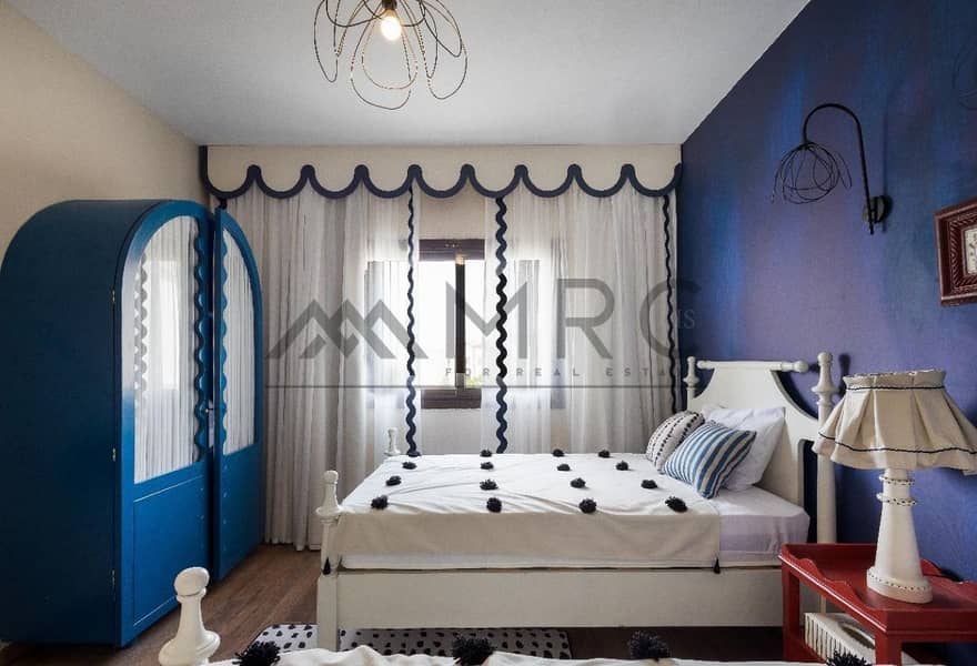 13 8a2e5352-3311-4a0d-8012-e0ae41a904b4. jpg