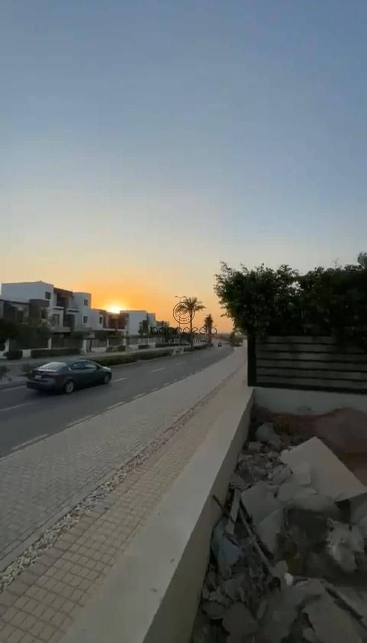 10 WhatsApp Image 2025-10-01 at 2.59. 23 PM. jpeg