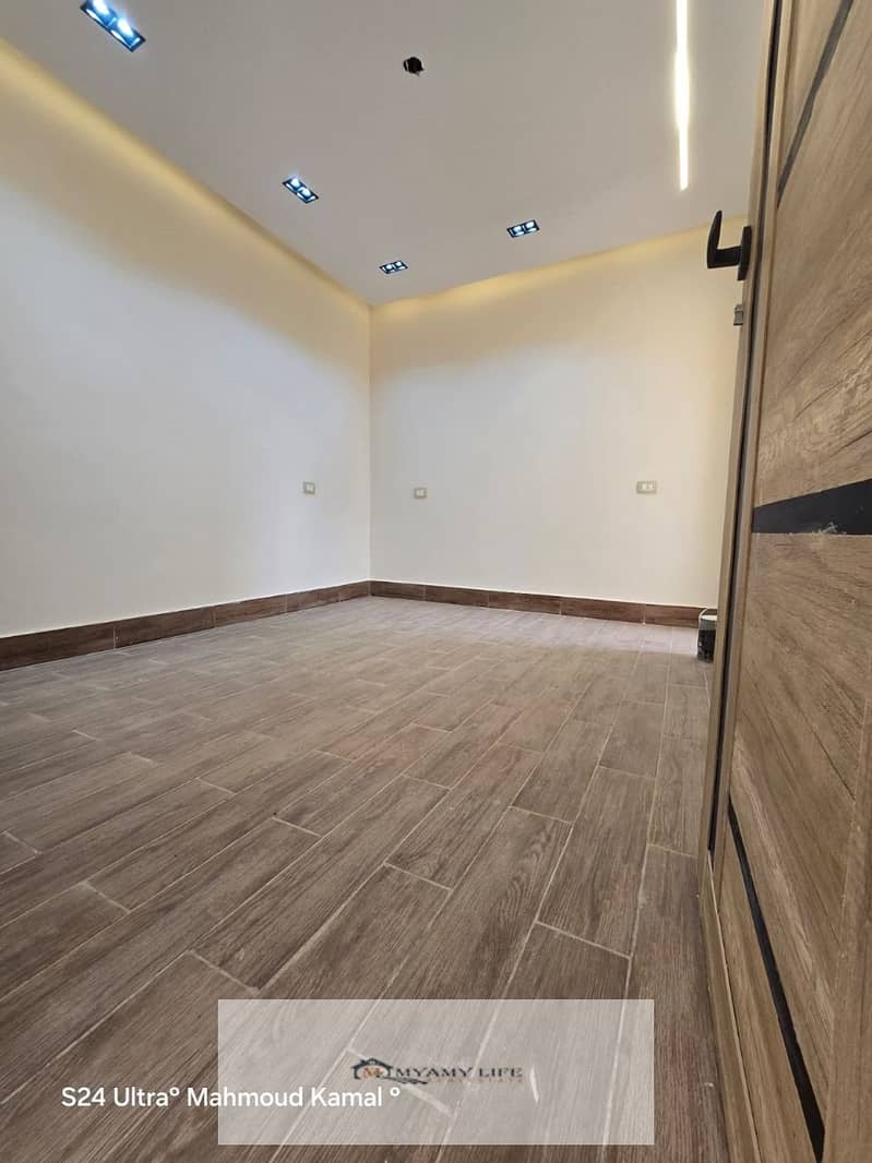 10 WhatsApp Image 2025-10-18 at 12.46. 05 PM (1). jpeg