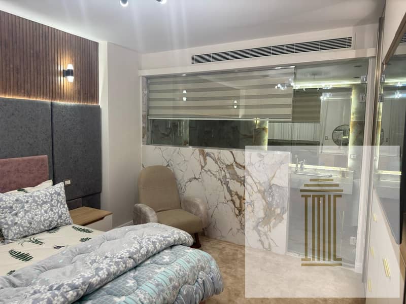 27 e6ef7bbb-5f0a-4f55-aa0f-fc95192accfe. jpeg