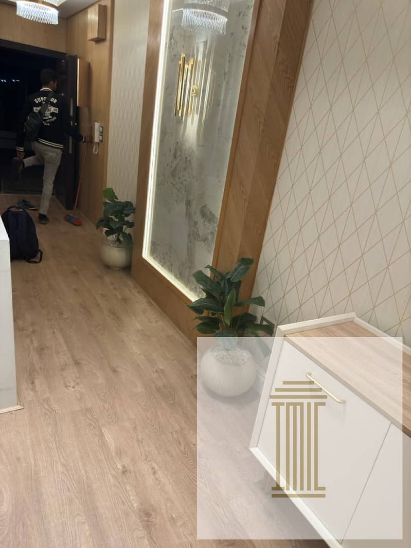 30 f19bdfd2-8f36-4aa9-9849-03f887a04301. jpeg