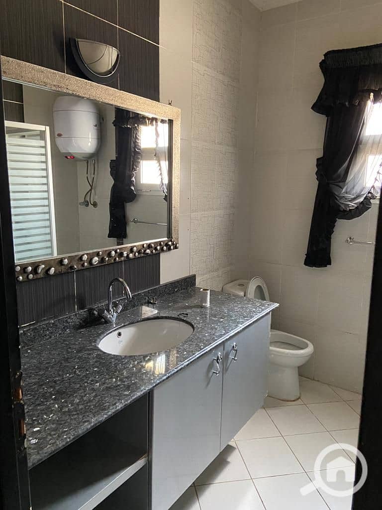 4 2d8c88e9-e7a4-499d-9fb5-8e9d0009b741. jpg