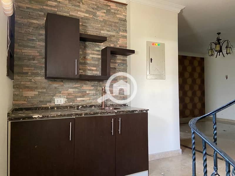 5 9c5f177a-9ac7-4116-b10e-d27a1b841127. jpg