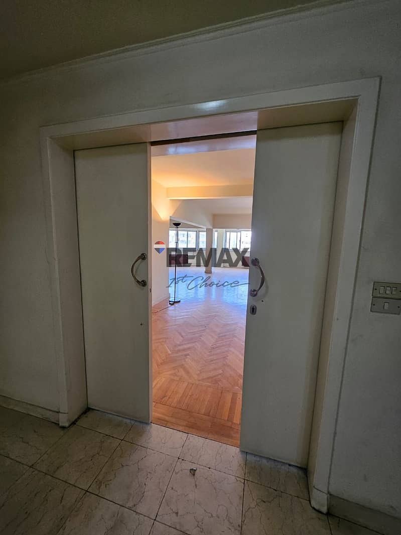 4 1fb7cef1-a490-4b6a-80dc-72af5871137f. jpg