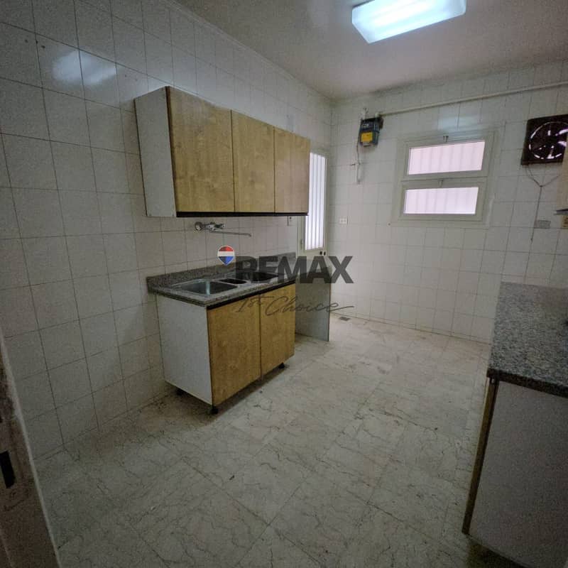 8 a3d6ff7b-5c8e-4585-811e-26d511bf5225. jpg