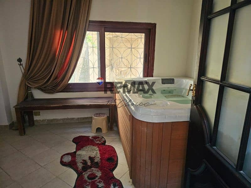 30 13e6f08a-5c0a-41d9-b3e3-03e17cd5fa5f. jpg