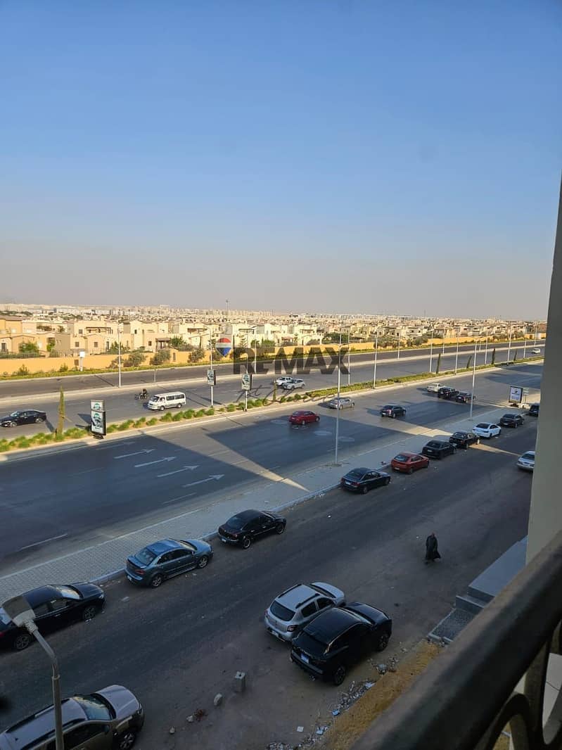 3 ead772c4-0264-475b-b136-feb71722d9cf. jpeg