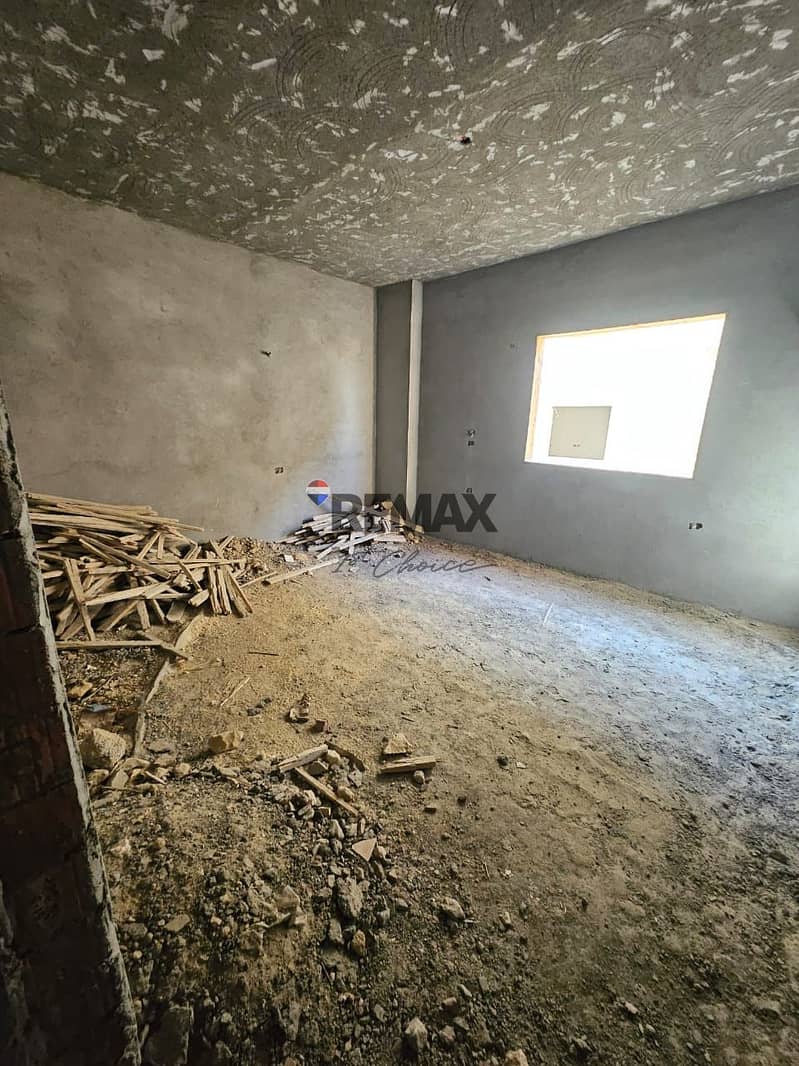 8 14cd8fc8-ce1d-4640-93a5-9ae0103b4d90. jpeg