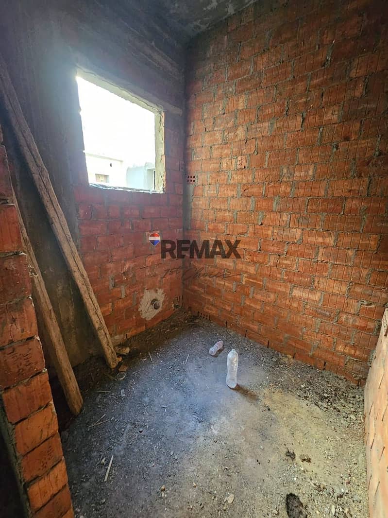 10 eb847ba1-fd8b-4e91-8a64-e89b57607b1c. jpeg