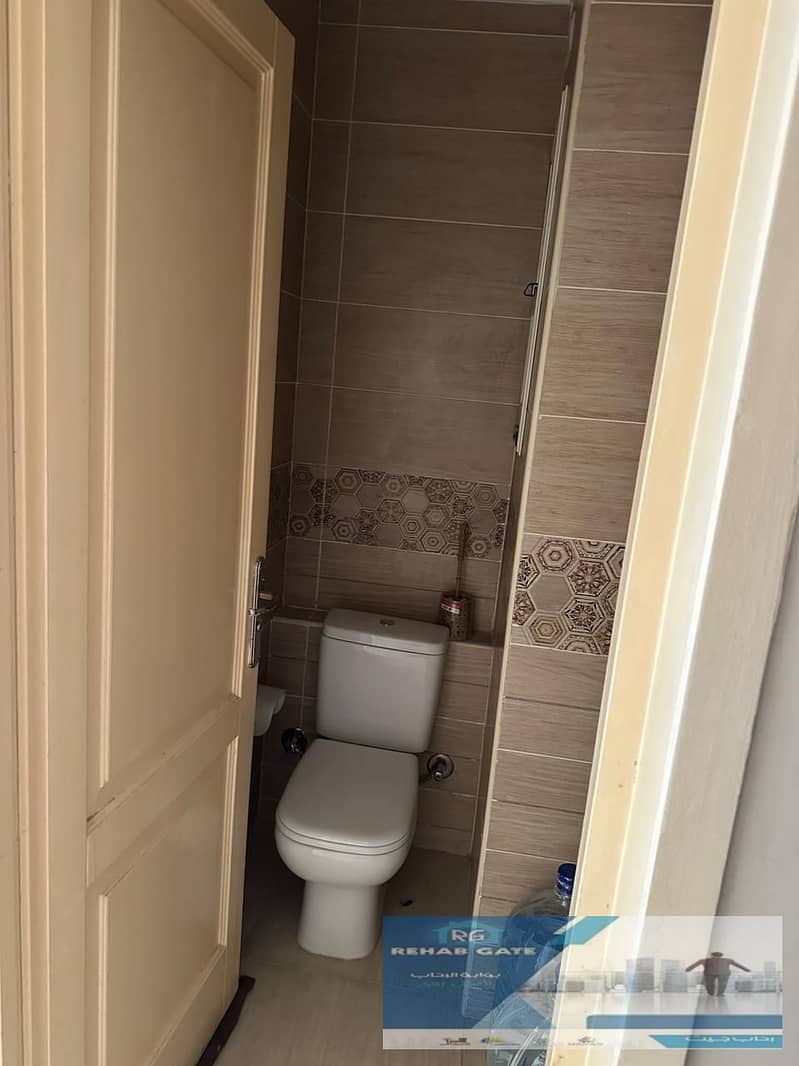 9 8e610a79-eafe-4869-930d-4a21d02716b7. jpeg