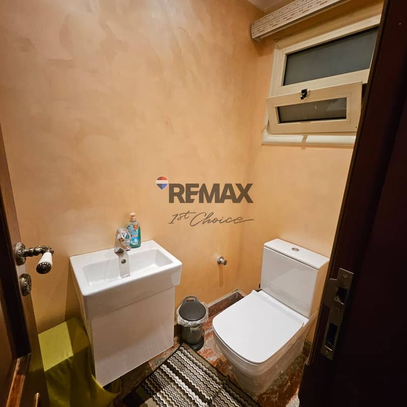 9 27068a08-d131-4896-a990-29b93c81e5a3. jpg