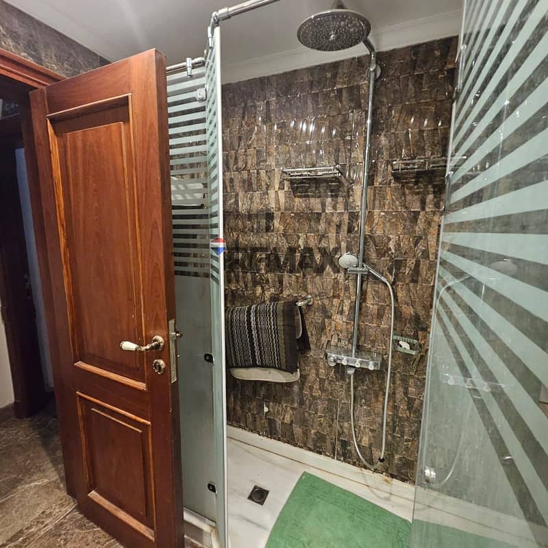 11 ac674011-7b83-4027-836c-effca312b183. jpg