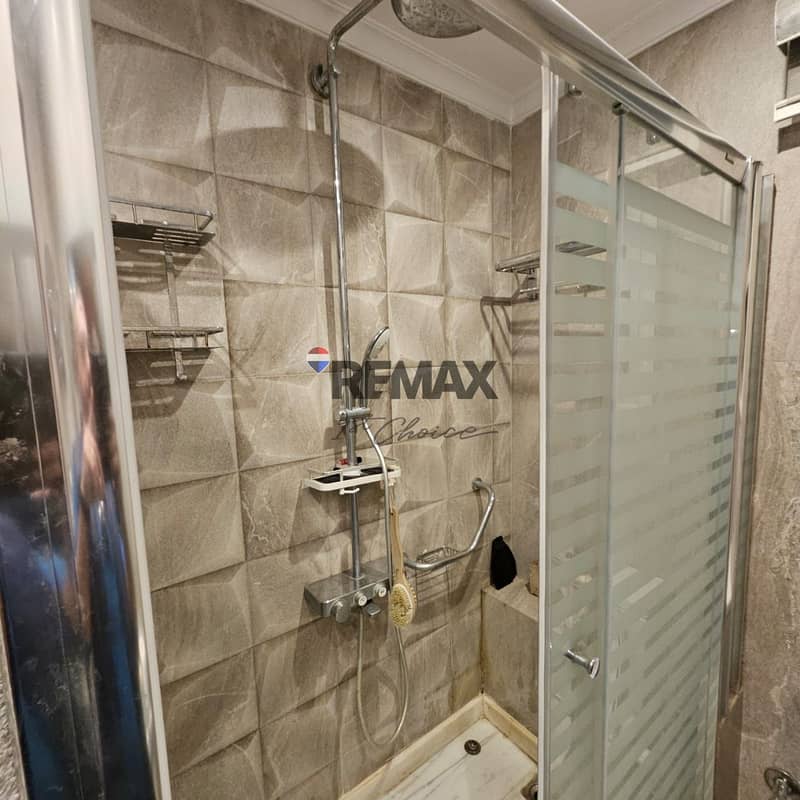 12 14b7fb5b-5312-4f09-96d3-460646dec215. jpg