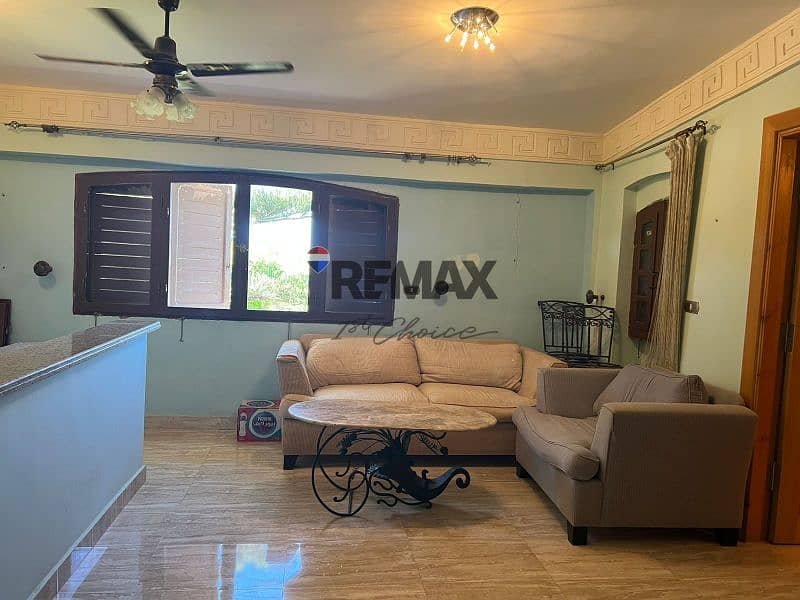 12 e2d61c19-34f7-4ad1-b8a5-38d39397d816. jpg