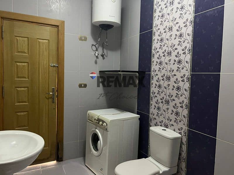 18 04576af8-6875-4bf1-a720-e66ff04b208f. jpg