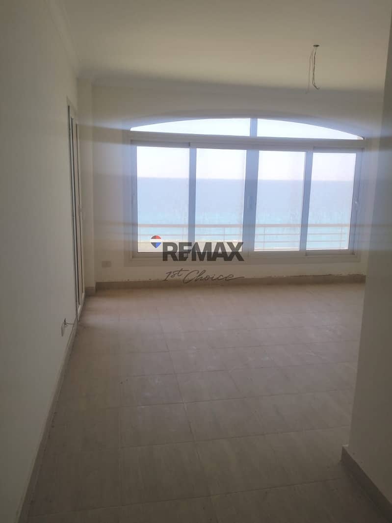 10 ac1be821-3d60-4ed3-88bf-e2929bb4e90c. jpg