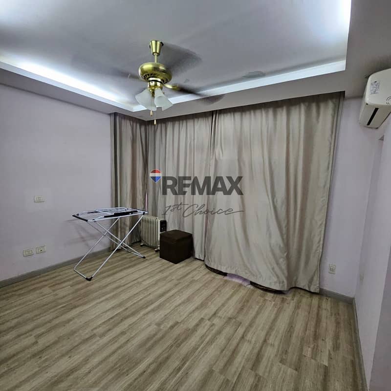 8 4d2869a2-22f4-47e1-99d8-22c5bf788d6e. jpg