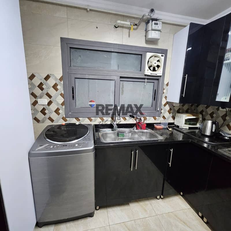 14 9f5a4903-a1c5-4ad0-a82d-f6b3a0e28ee3. jpg