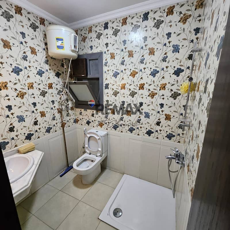 18 42e71cf8-1582-4326-96ae-793c1e14c885. jpg