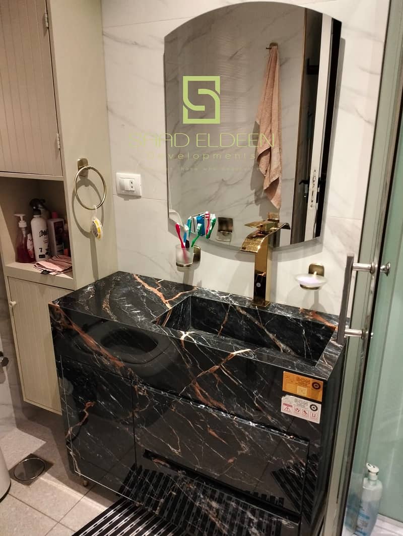 8 f233d88a-eb82-49c3-ad7b-f17b02442d57. jpg