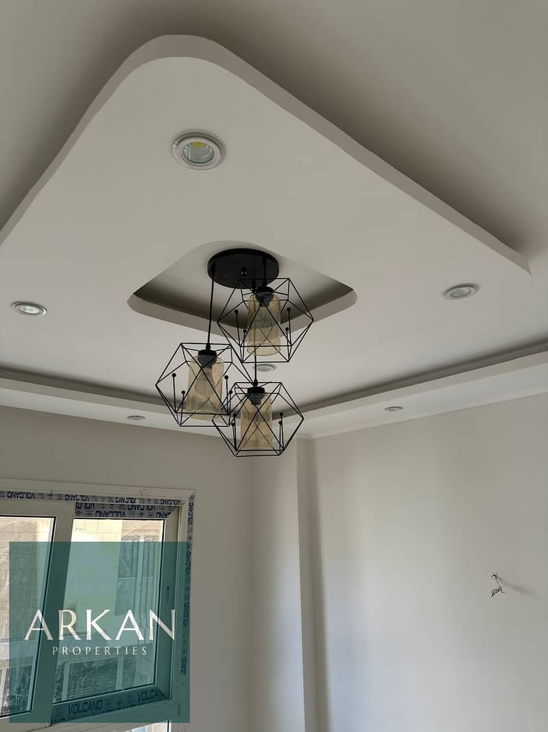 6 3377e462-f9df-4d3b-a927-57190b25802c. jpg